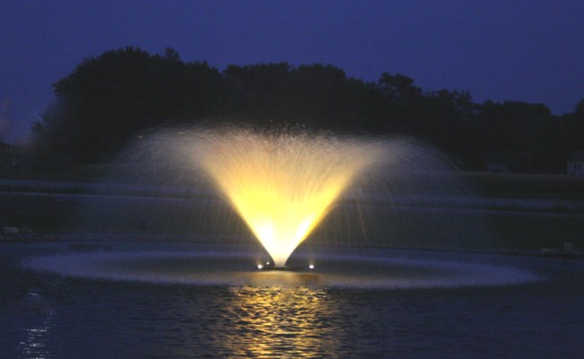 Kasco 5.1VFX & 5.3VFX Floating Aerating Fountains - Shown with optional Lighting Package